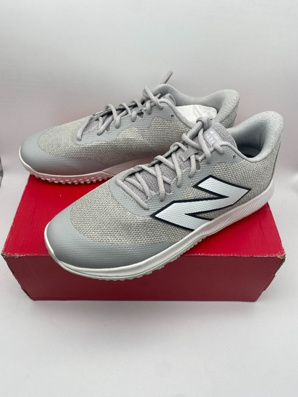 NEW BALANCE FUELCELL 4040V7 TURF TRAINER # T4040TG7 US MEN SIZE 11